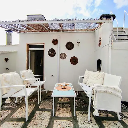 Cinque Terrazze: Freshly Renovated 2-bedroom House Ceglie Messapica