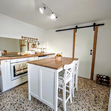 Holiday home Cinque Terrazze: Freshly Renovated 2-bedroom House
